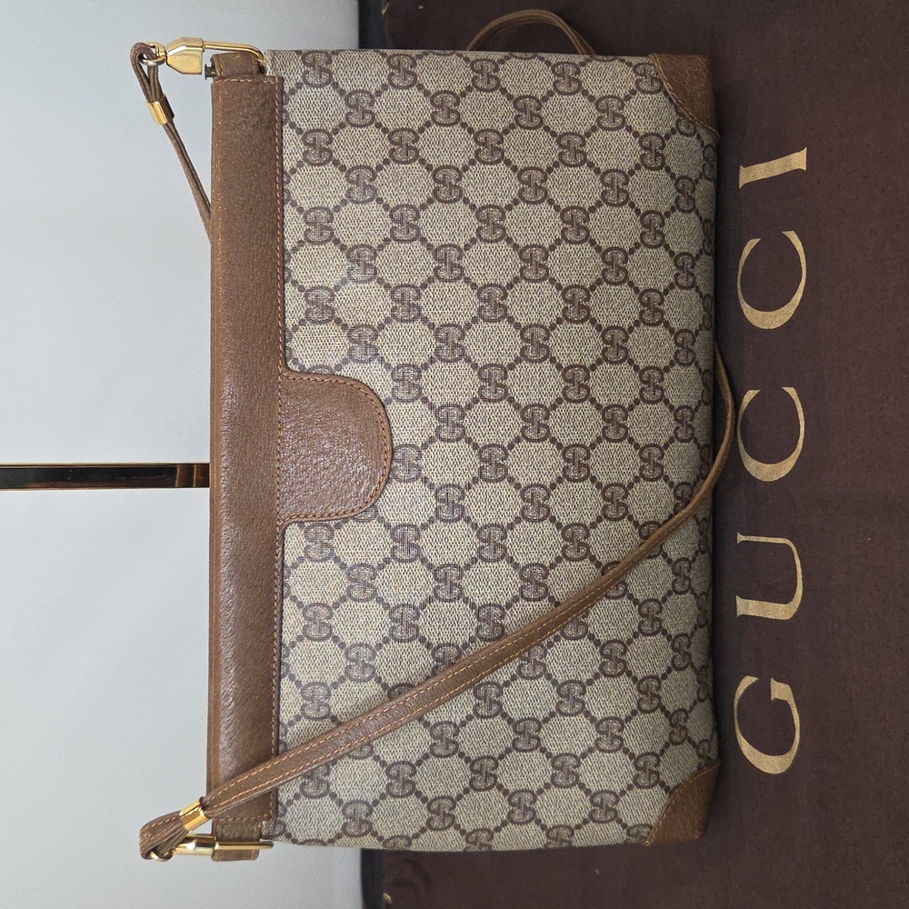 Gucci 1970's Rare convertable crossbody/clutch an archived collectible piece - Picture 8 of 16